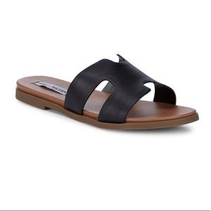 Steve Madden Dariella | Black Sandals